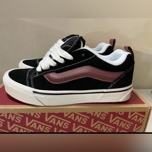 VANS KNU SKOOL SHOE BLACK/PORT Size M 7.5/ W 9